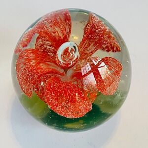 Vintage Reddish/Orange Flower Art Glass‎ Controlled Bubble Paperweight